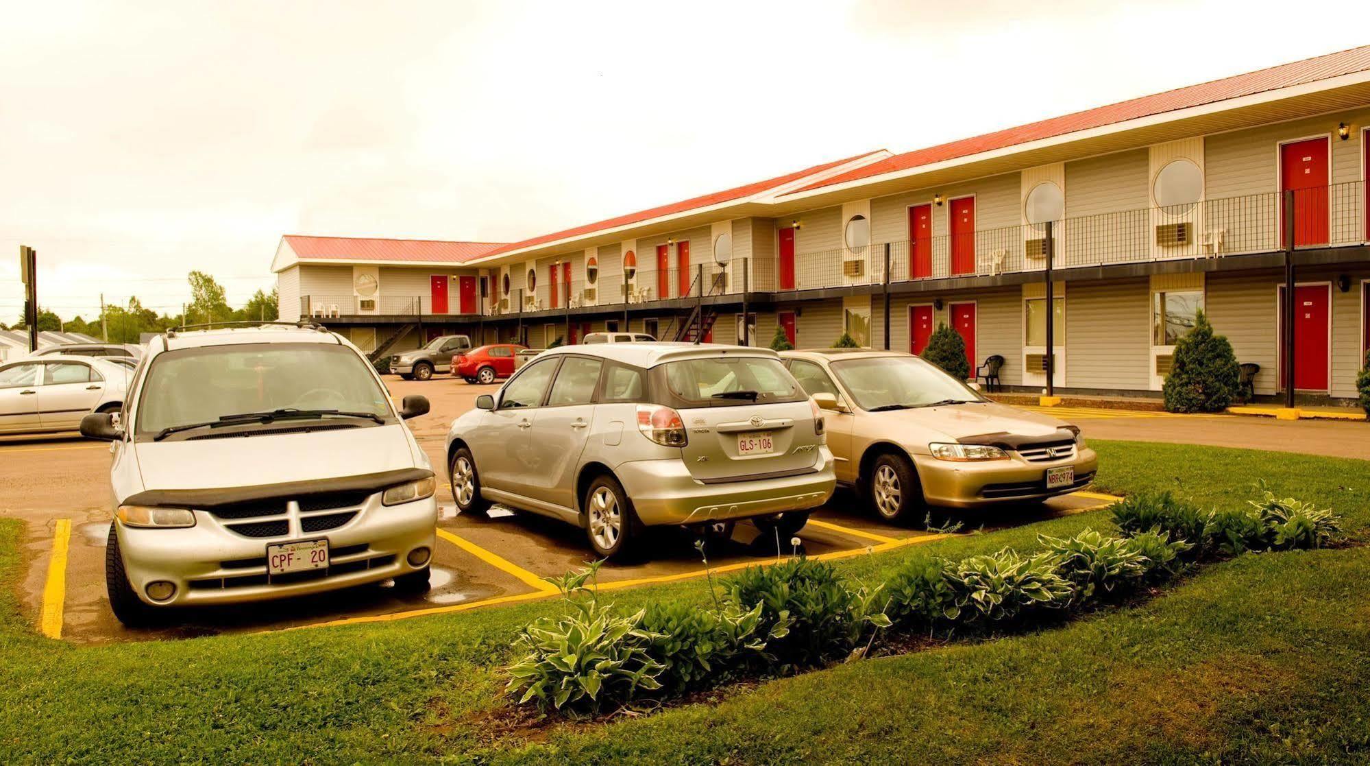 Seely'S Motel Shediac Exteriör bild